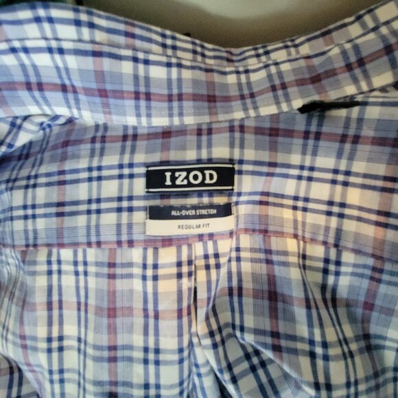 Izod Men's Button-down Collar Long Sleeved Shirt - Picture 4 of 5